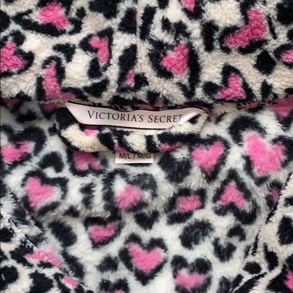 Victoria’s Secret Robe - Picture 3 of 5